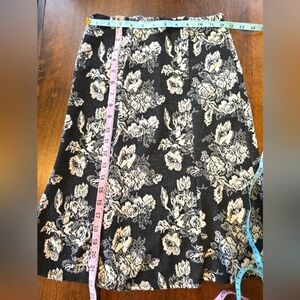 Joe Benbasset Black and Cream Floral A-Line Skirt XS